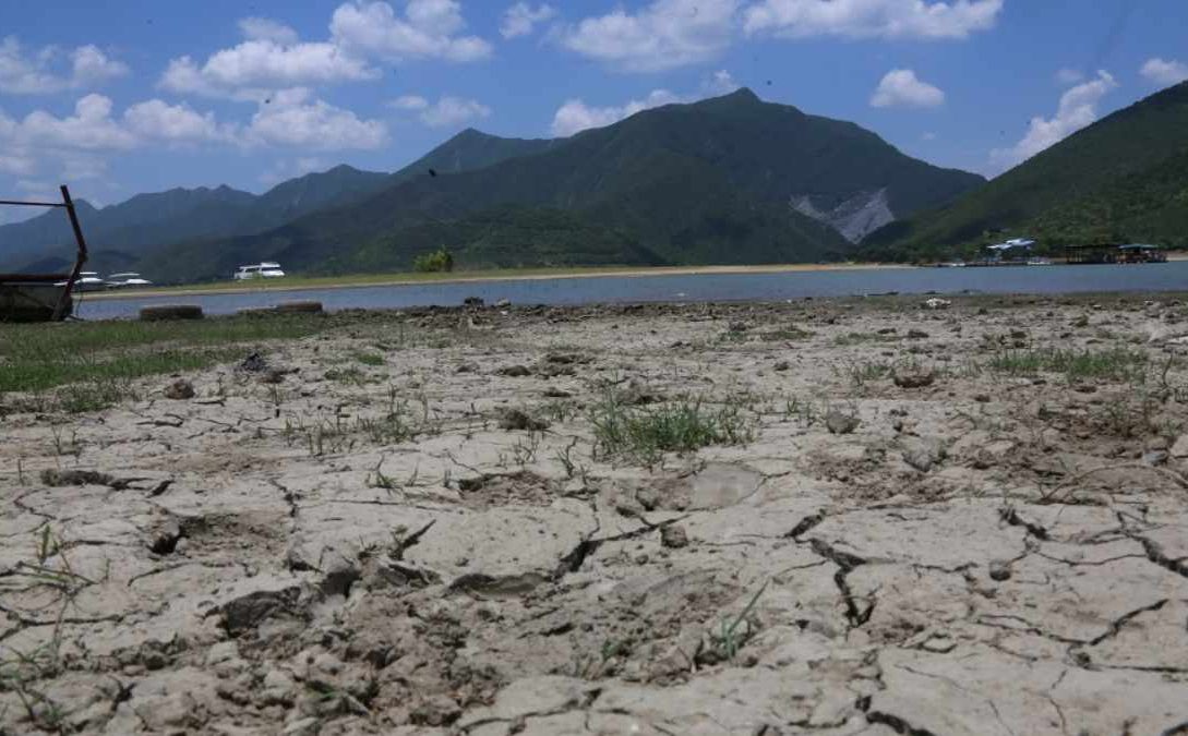 Agua - Regio Politica