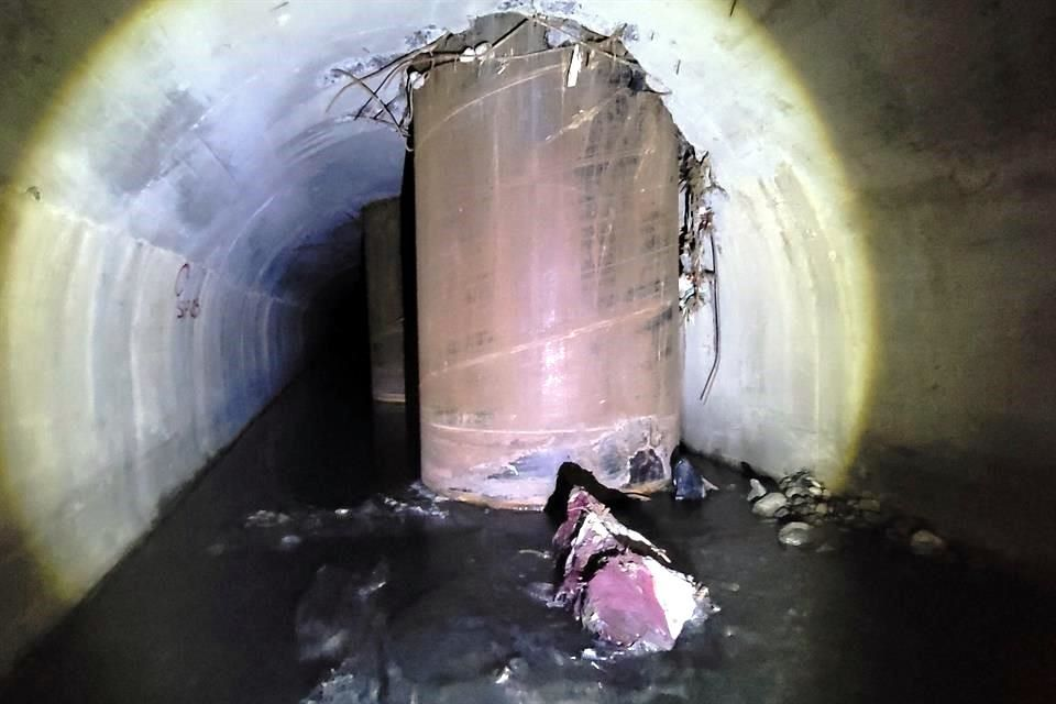 Image - Regio Politica Deuda-a-uanl-ducto-dañado-línea-4-samuel-garcía