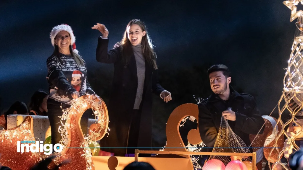 Campaña-anticipada-de-mariana-desfile-navideño-ley-mariana-samuel-garcía